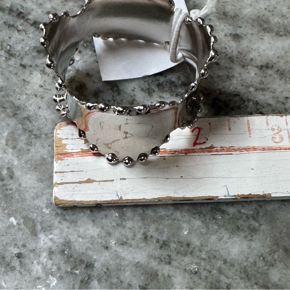 Saro Lifestyle Classic Design Napkin Rings, model NR700 (set of 12) - Picture 5 of 6